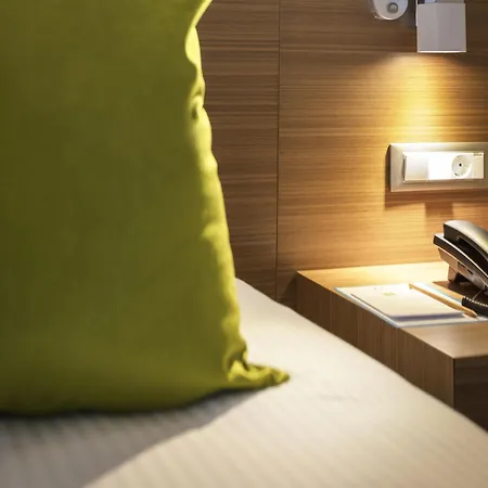 Ibis Styles Bornova 4* Esmirna