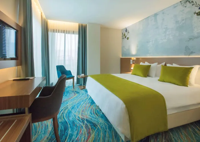 Ibis Styles Bornova فندق