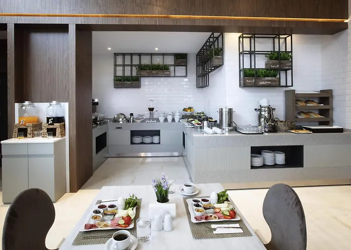 Ibis Styles Bornova Esmirna