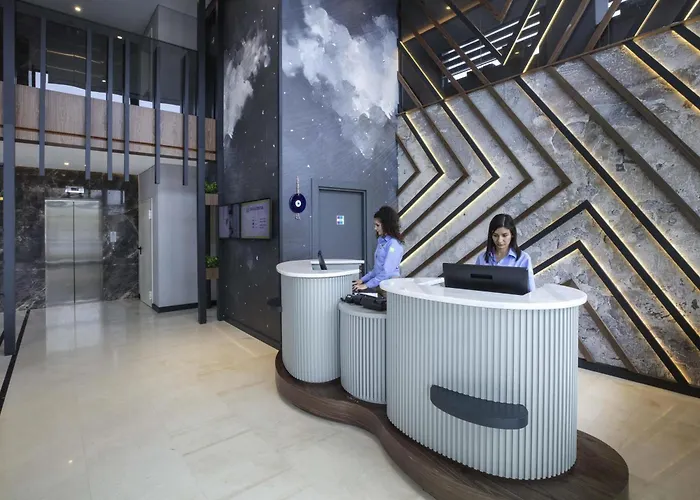 Ibis Styles Bornova فندق 4*