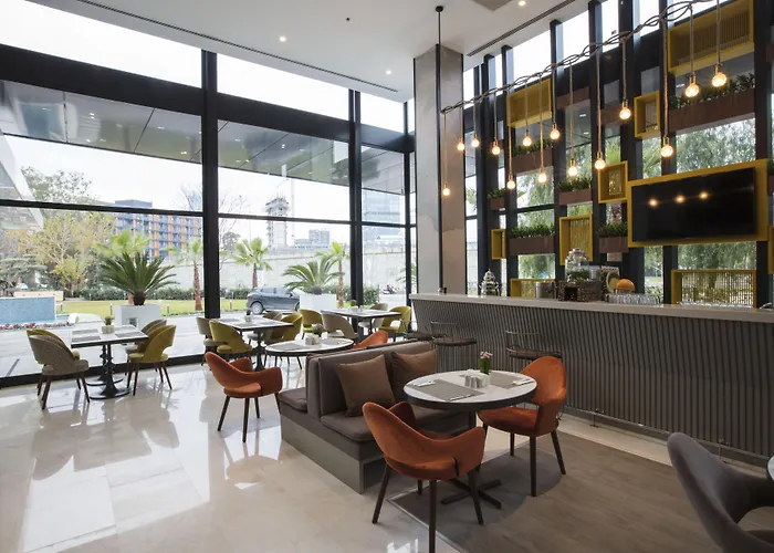 Ibis Styles Bornova فندق