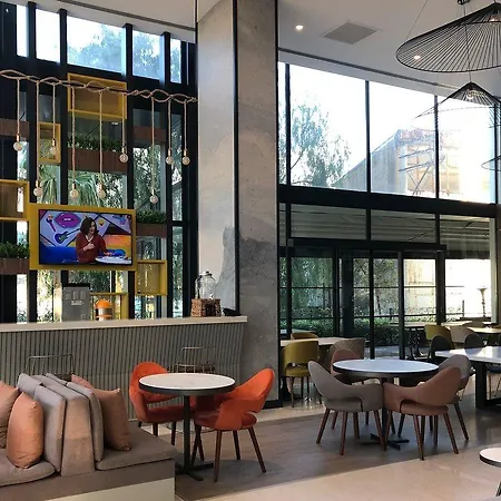 Ibis Styles Bornova 호텔 이즈미르