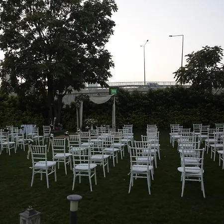 Ibis Styles Bornova 4* Izmir