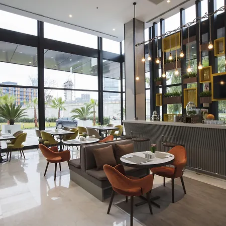 Ibis Styles Bornova فندق