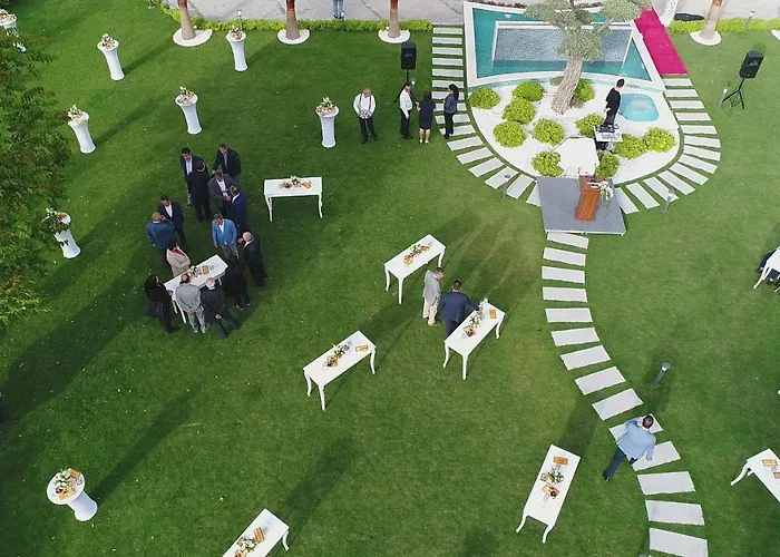 Отель Ibis Styles Bornova