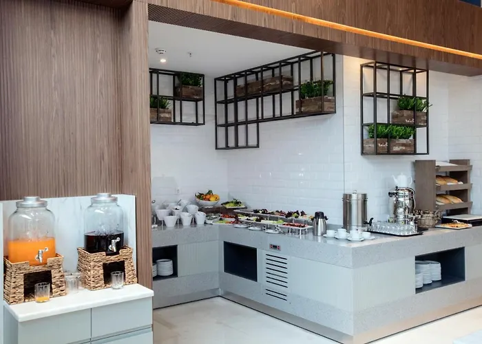 Ibis Styles Bornova Отель 4*