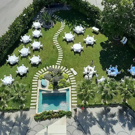 Ibis Styles Bornova Отель Измир